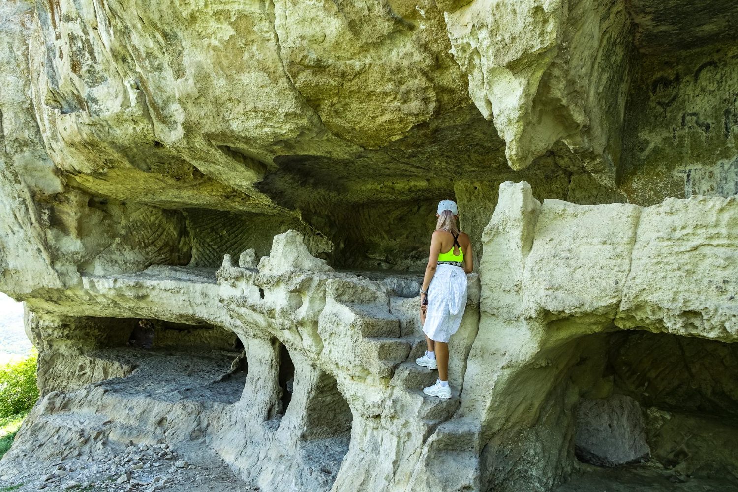 Bermuda crystal cave tour